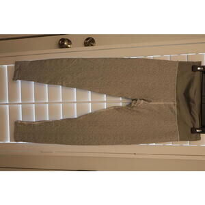 Athleta Flurry base tight gray/white high rise  size Large